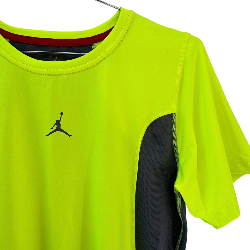 JORDAN Training Dri-Fit Short Sleeve Fitted Shirt • Youth L 12-13 • neon‎ yellow